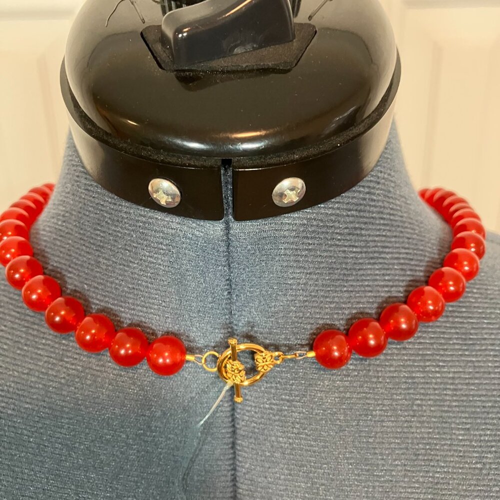Handcrafted Red Jade Wavy Coin Disc Pendant Necklace (19-1/2" Long) - Picture 2 of 4
